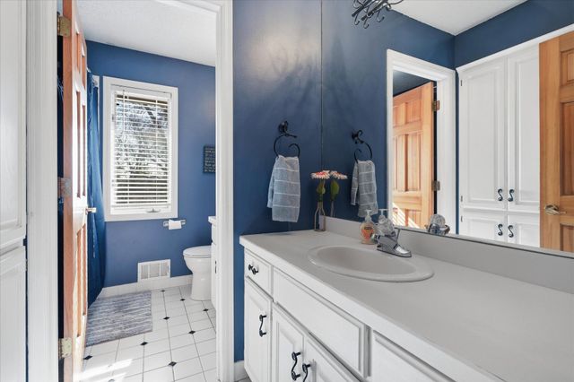 1237 Summit Oaks Drive, Burnsville, MN 55337