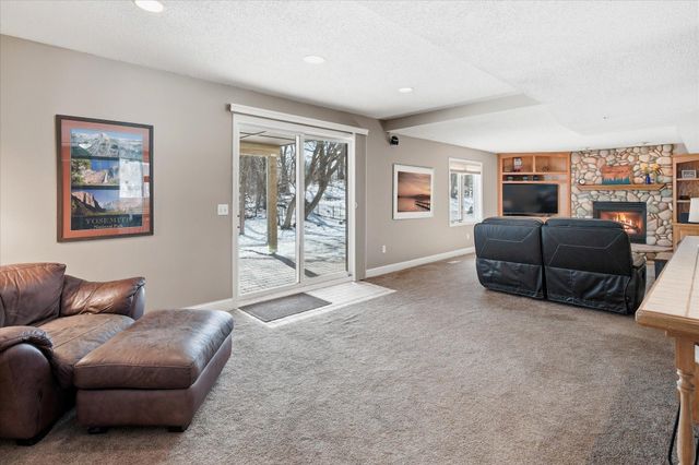 1237 Summit Oaks Drive, Burnsville, MN 55337