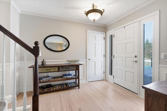 1237 Summit Oaks Drive, Burnsville, MN 55337