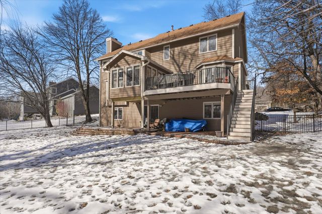 1237 Summit Oaks Drive, Burnsville, MN 55337