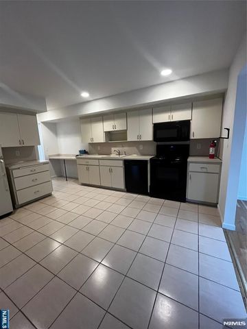 210 Rivervale Road 1, River Vale, NJ 07675