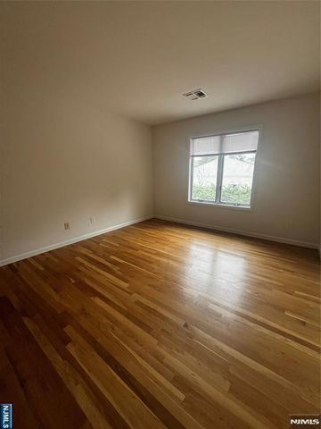 210 Rivervale Road 1, River Vale, NJ 07675