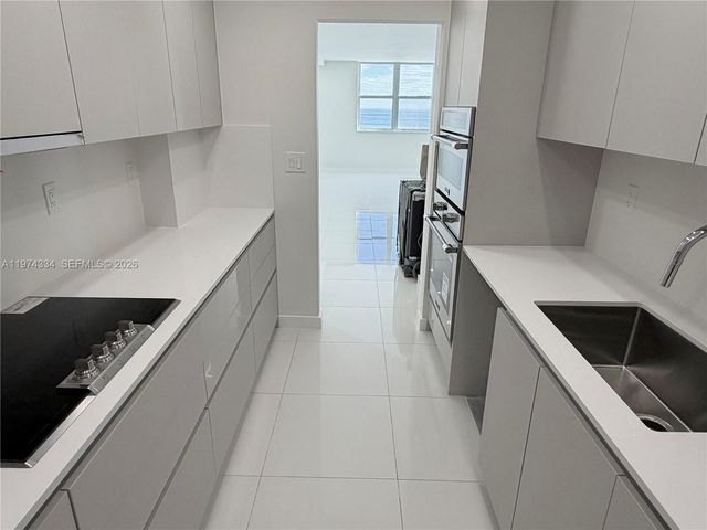 3001 S Ocean Dr 511, Hollywood, FL 33019