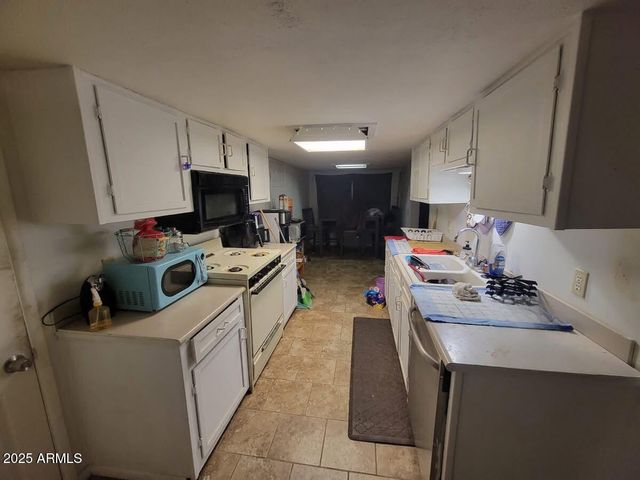 641 S Blacktail Trail, Maricopa, AZ 85139