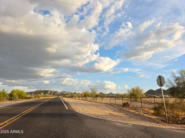 641 S Blacktail Trail, Maricopa, AZ 85139