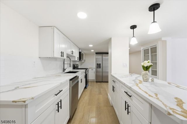 301 N Grove St, East Orange City, NJ 07017