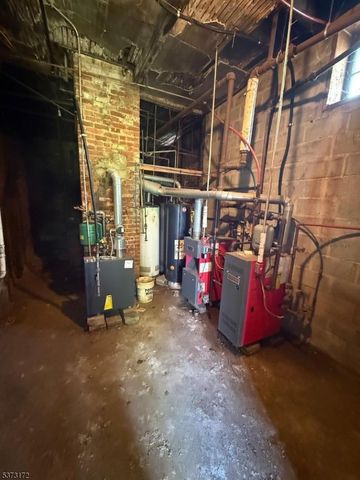134 Hickory St, City Of Orange Twp., NJ 07050