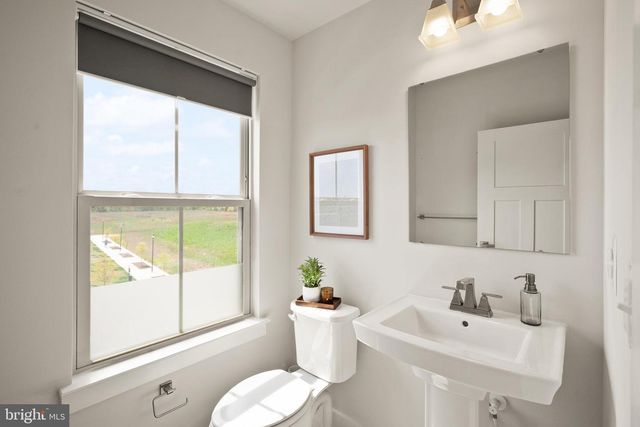 24252 THURSO SQ, Sterling, VA 20166