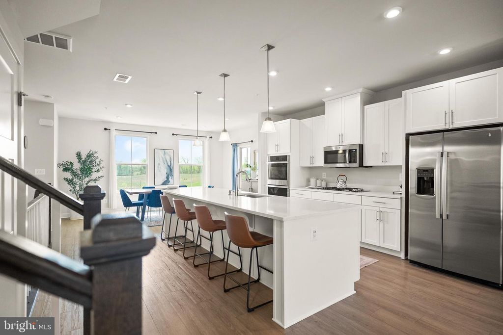 24252 THURSO SQ, Sterling, VA 20166