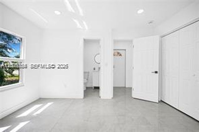 1301 Sharar Ave, Opa-locka, FL 33054