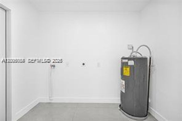 1301 Sharar Ave, Opa-locka, FL 33054