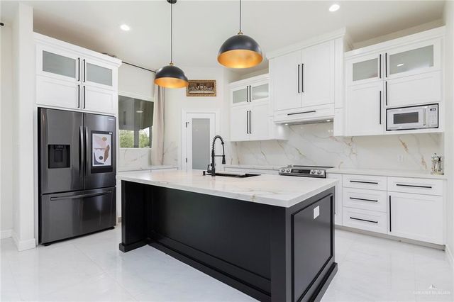 3203 S Dominique Street, Pharr, TX 78577