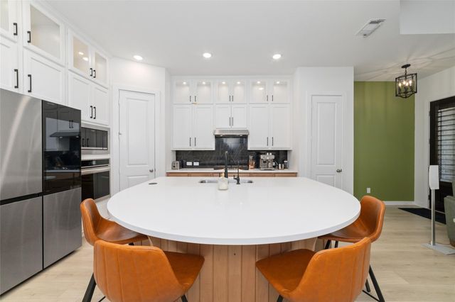 16515 Texas Hill Country Road, Cypress, TX 77433