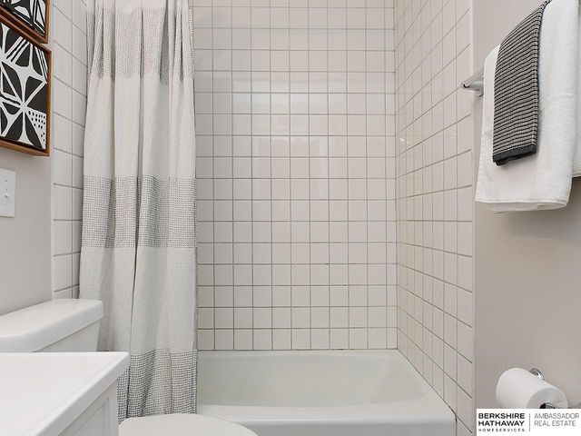 6931 Lafayette Avenue, Omaha, NE 68132