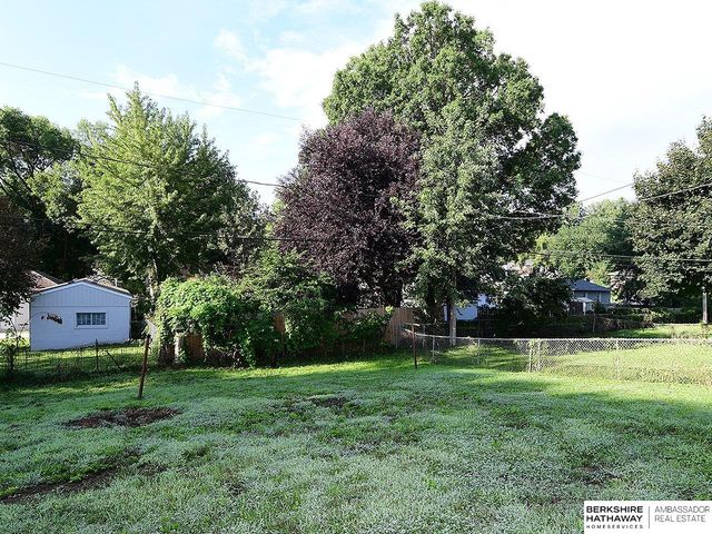 6931 Lafayette Avenue, Omaha, NE 68132