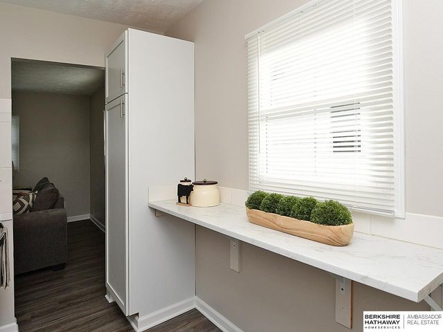 6931 Lafayette Avenue, Omaha, NE 68132