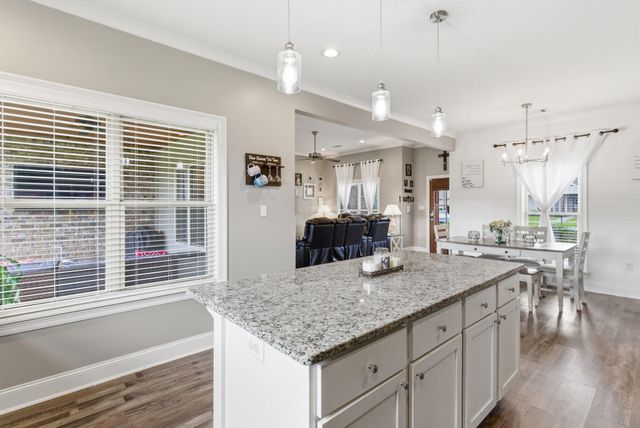 34 Castlewoods Way, Petal, MS 39465