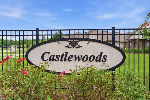34 Castlewoods Way, Petal, MS 39465