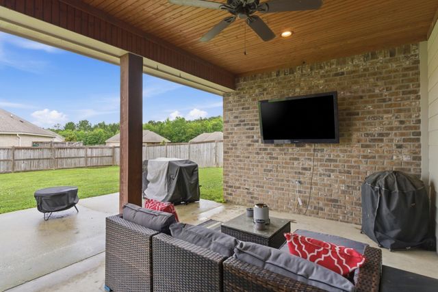 34 Castlewoods Way, Petal, MS 39465