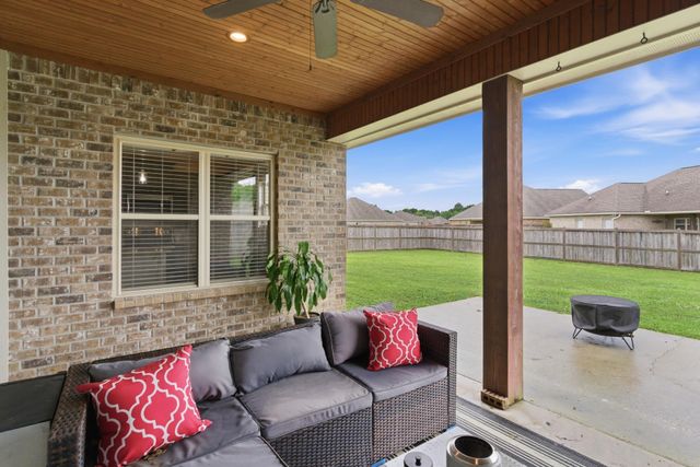 34 Castlewoods Way, Petal, MS 39465