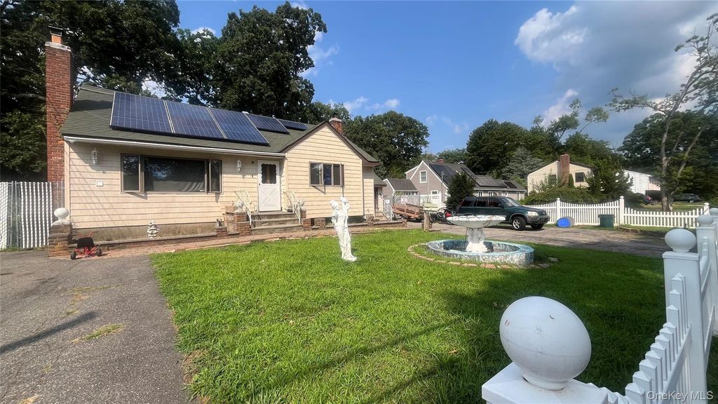 44 Lafayette Avenue, Amityville, NY 11701 — photo 3