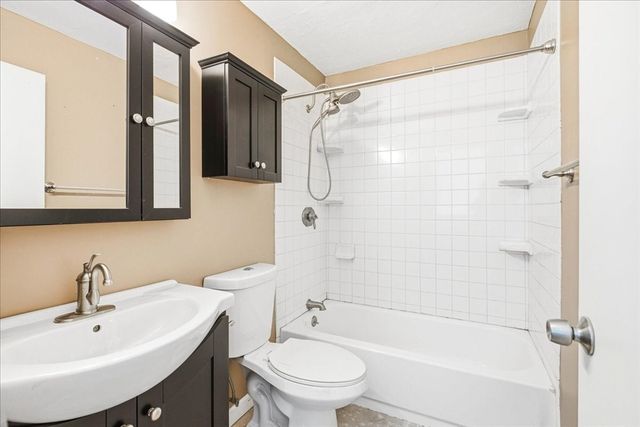 100 Park Ave, Wareham, MA 02538
