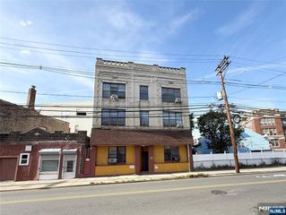 171 Old Bergen Road 1R, Jersey City, NJ 07305