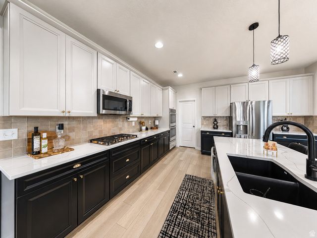 2468 W 3230 S, Syracuse, UT 84075