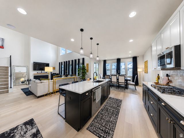 2468 W 3230 S, Syracuse, UT 84075