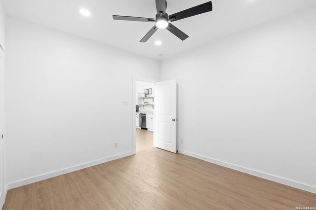 327 GEM LN, San Antonio, TX 78204