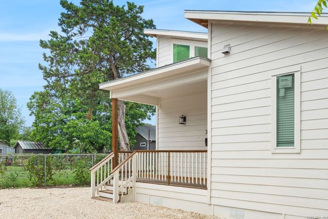 327 GEM LN, San Antonio, TX 78204
