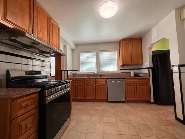 509 School 1, Belmont, MA 02478