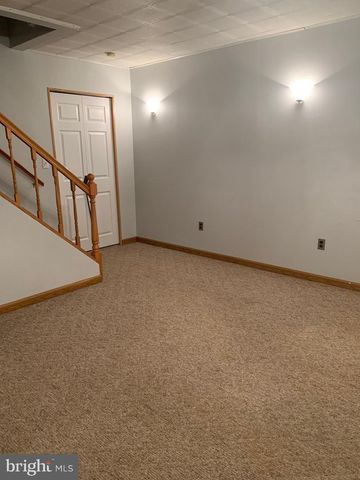 9 KRISTAL CT, Baltimore, MD 21236