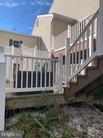 9 KRISTAL CT, Baltimore, MD 21236