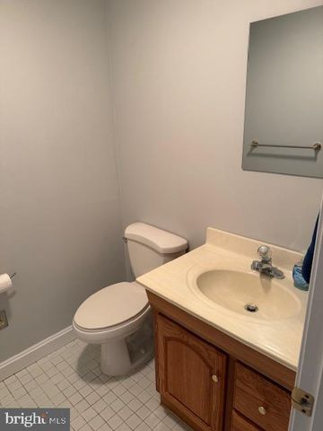 9 KRISTAL CT, Baltimore, MD 21236