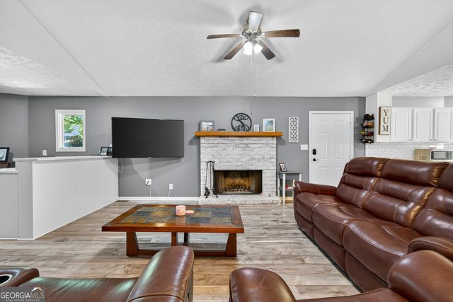 508 Rockville Springs Drive, Eatonton, GA 31024