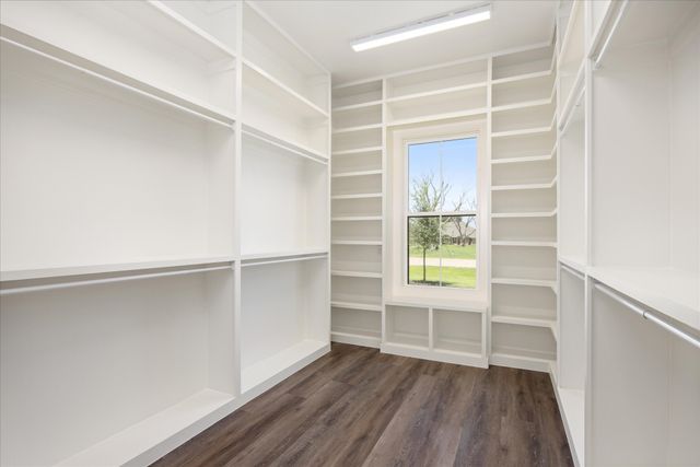 2180 Middlewood Circle, Granbury, TX 76049