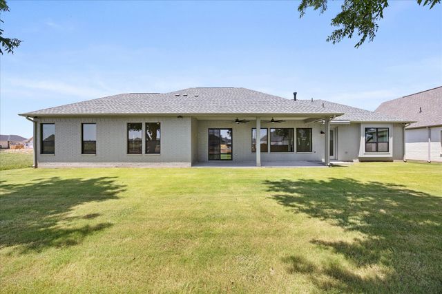 2180 Middlewood Circle, Granbury, TX 76049