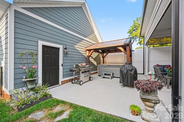131 W F Street, Kannapolis, NC 28081