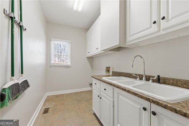 110 Hermitage Court, Powder Springs, GA 30127