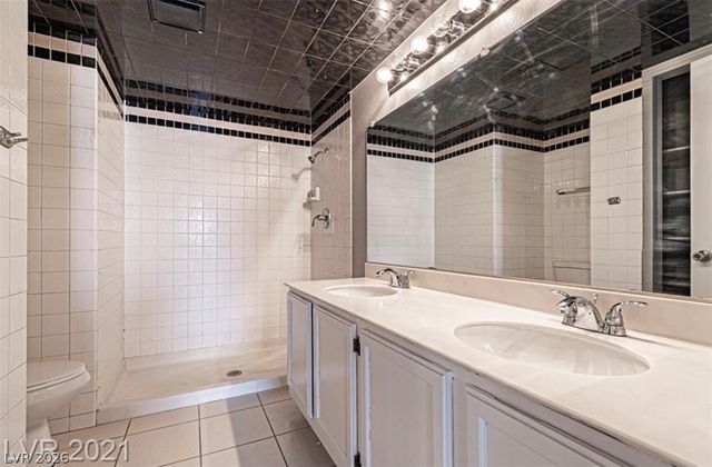 6137 West Oakey Boulevard D, Las Vegas, NV 89146