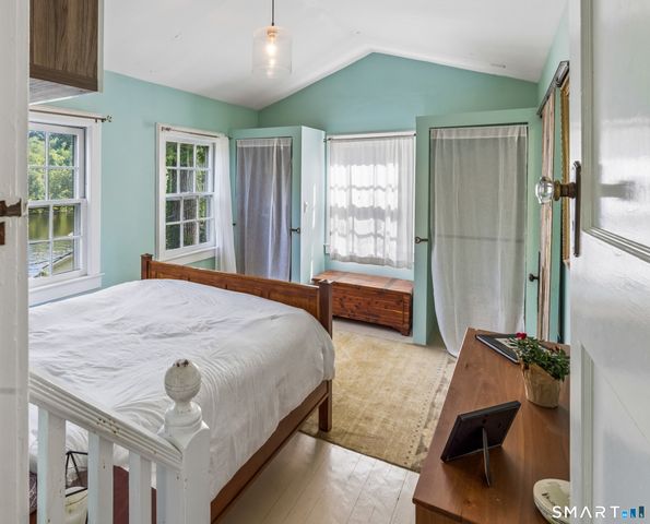 1 Algonquin Trail, Newtown, CT 06482