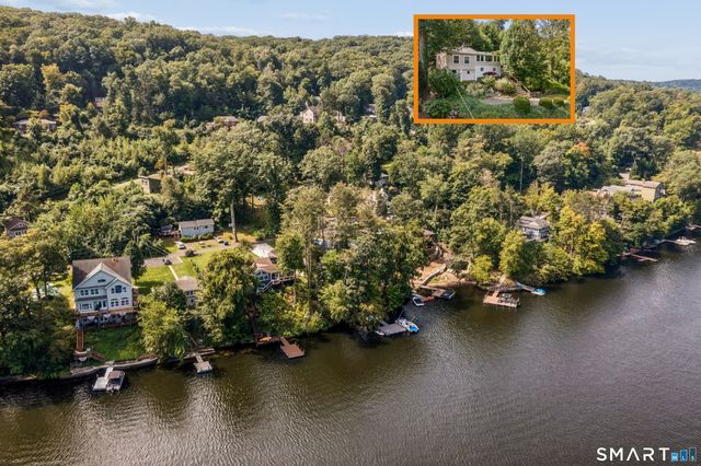 1 Algonquin Trail, Newtown, CT 06482