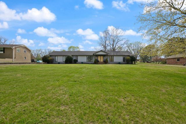 211 Lake Terrace Dr, Hendersonville, TN 37075