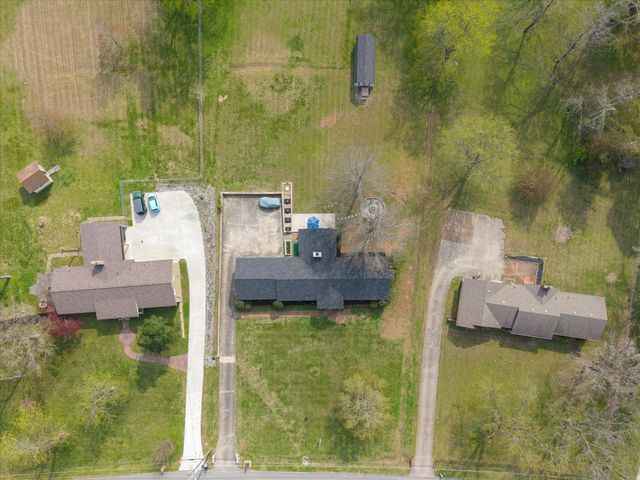 211 Lake Terrace Dr, Hendersonville, TN 37075