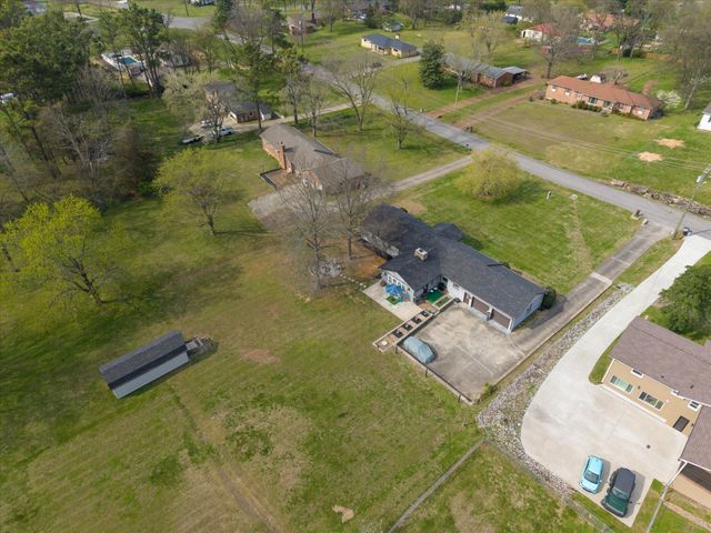 211 Lake Terrace Dr, Hendersonville, TN 37075