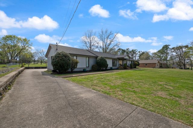 211 Lake Terrace Dr, Hendersonville, TN 37075