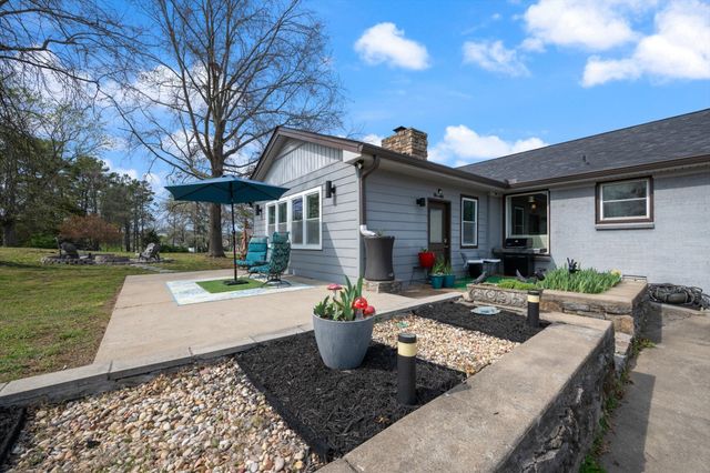 211 Lake Terrace Dr, Hendersonville, TN 37075