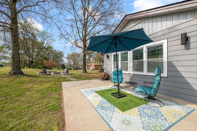 211 Lake Terrace Dr, Hendersonville, TN 37075