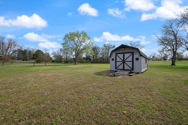 211 Lake Terrace Dr, Hendersonville, TN 37075